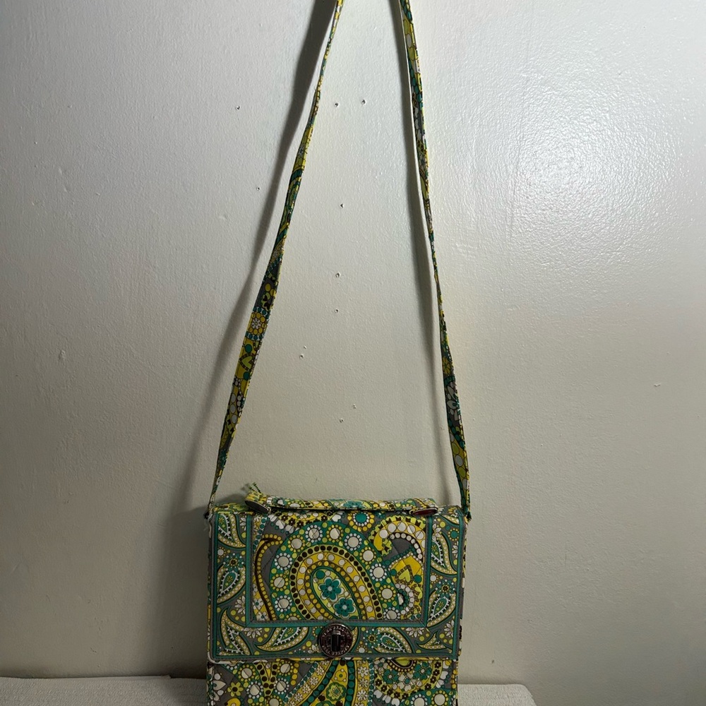 Vera Bradley Julia lemon parfait Chic Paisley Crossbody Bag